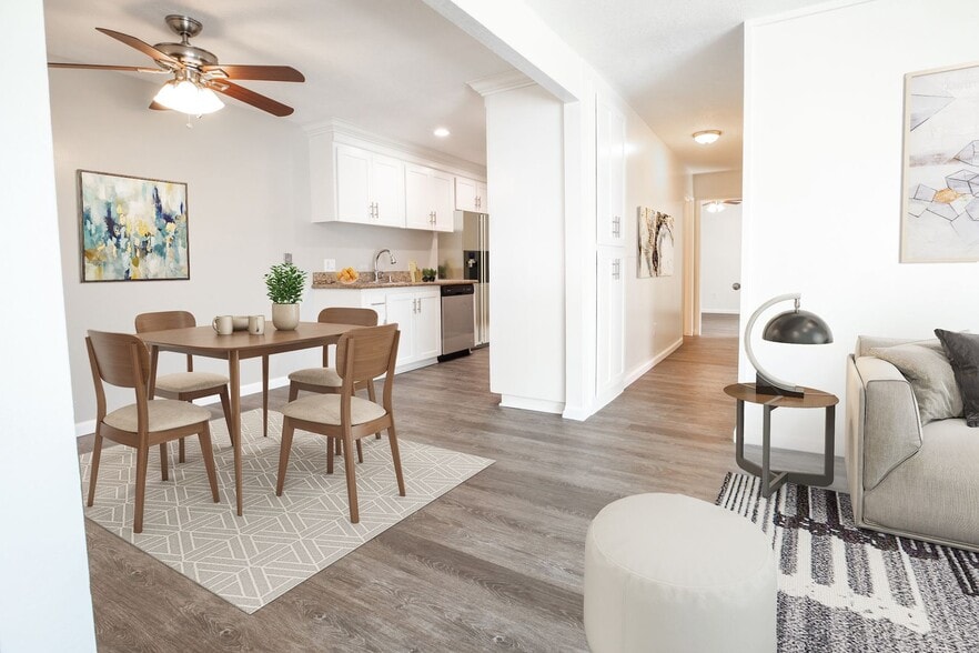 Interior Photo - La Palma Woods Apartments