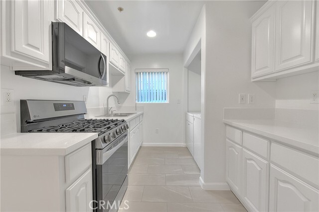 Building Photo - 3105 Walton Ave