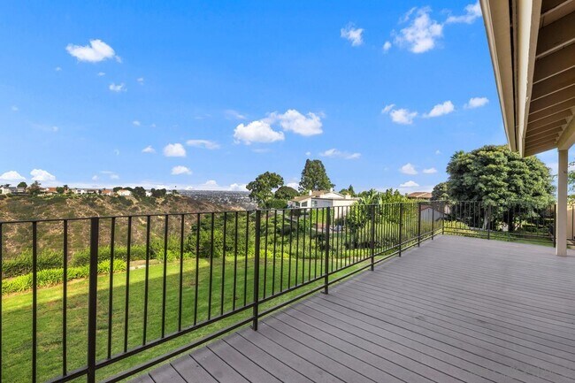 Building Photo - 6423 Caminito Aronimink