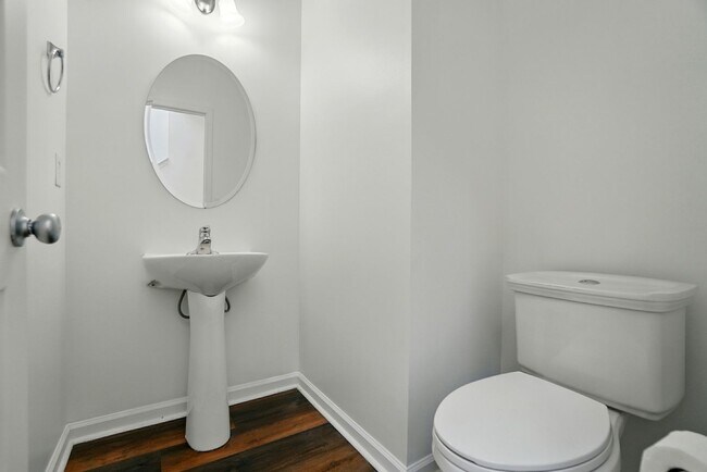 Building Photo - (Coming Soon) Townhome in Pineville – Quie...