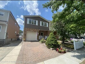 Building Photo - 264 Sandalwood Dr