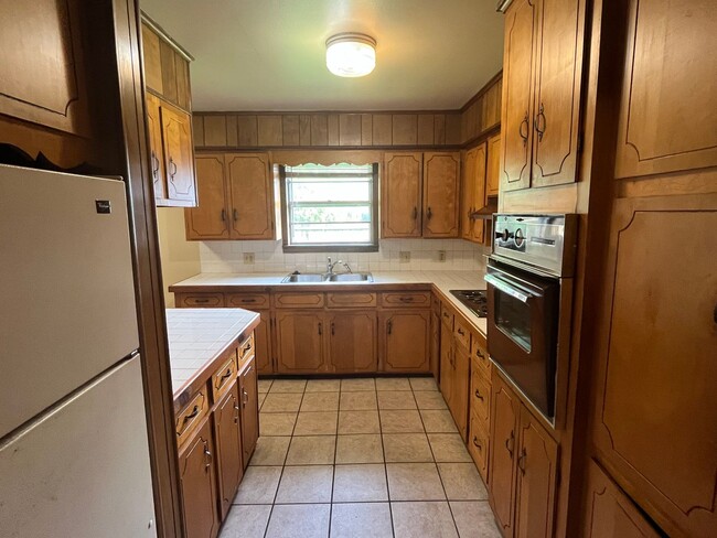 Building Photo - 105 Ave 3 NW