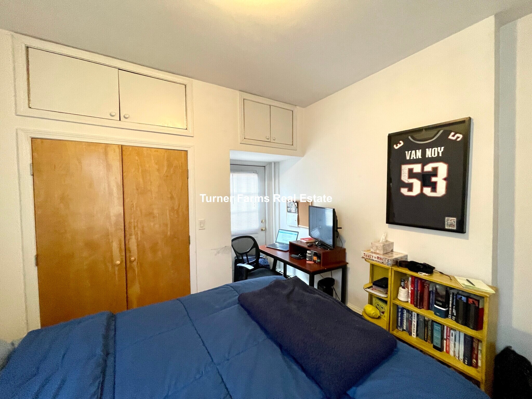 Building Photo - 38 Newton St