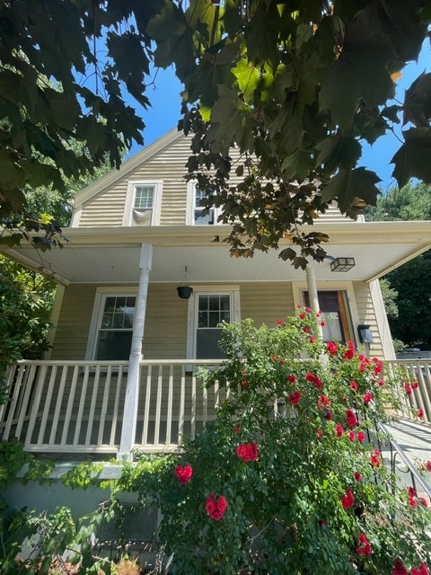 Building Photo - 40 Butts St