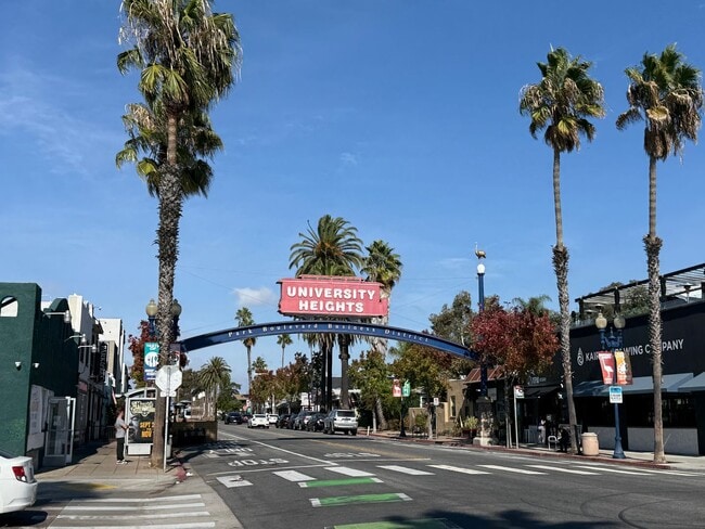 Building Photo - Experience the Best of University and Norm...