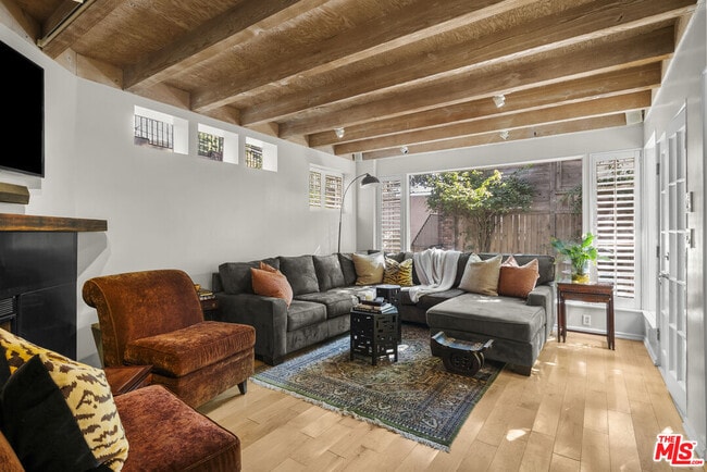 Building Photo - 2377 N Beverly Glen Blvd