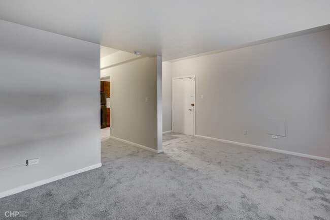 Building Photo - 2411 West Fitch