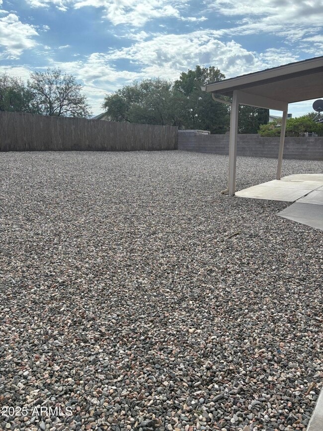 Building Photo - 5775 Debbie Ln
