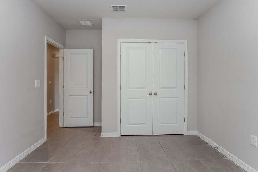Building Photo - 1708 Minnow Ct