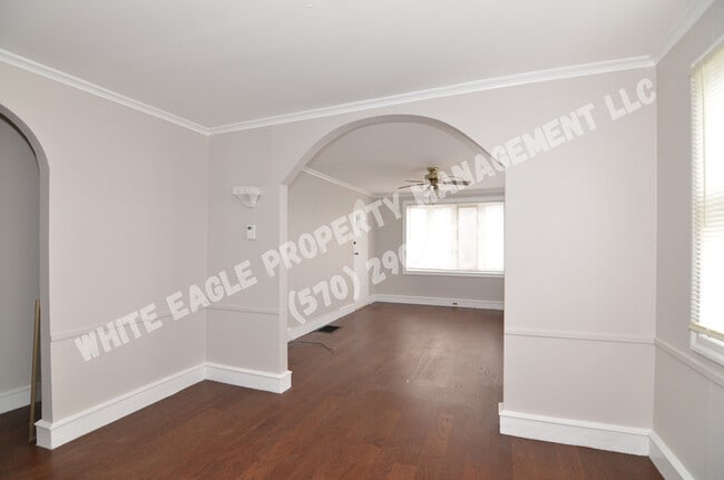 Building Photo - 319 Front St