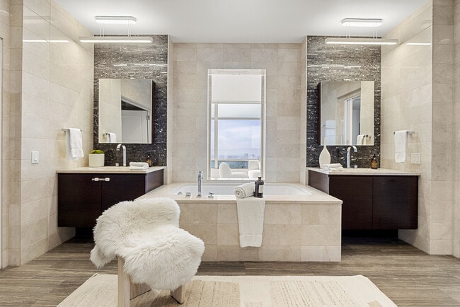 Building Photo - 900 W Olympic Blvd