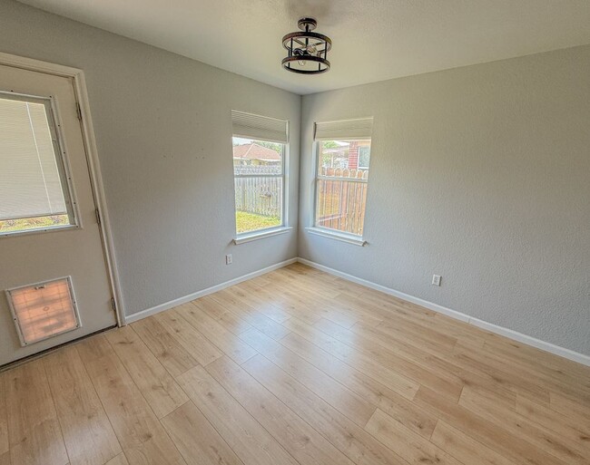 Building Photo - 133 Brickyard Ln