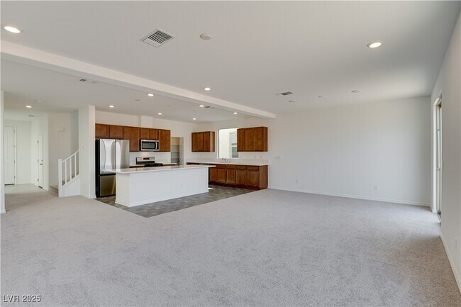 Building Photo - 10339 Dallington St