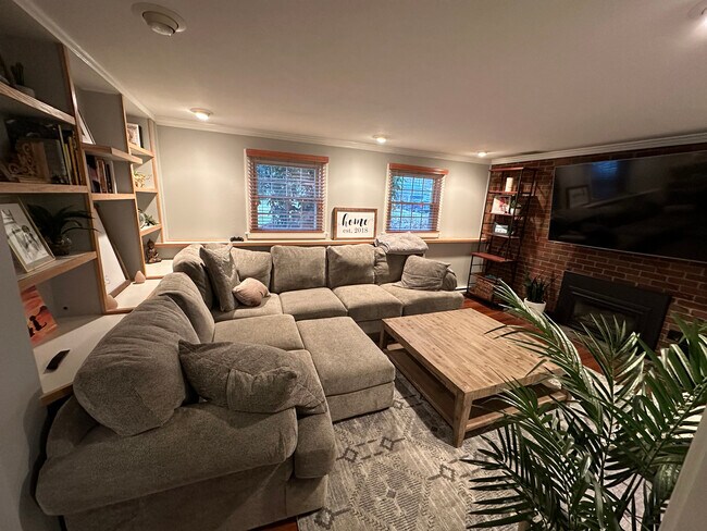 First floor family room - 7 Yandow Dr