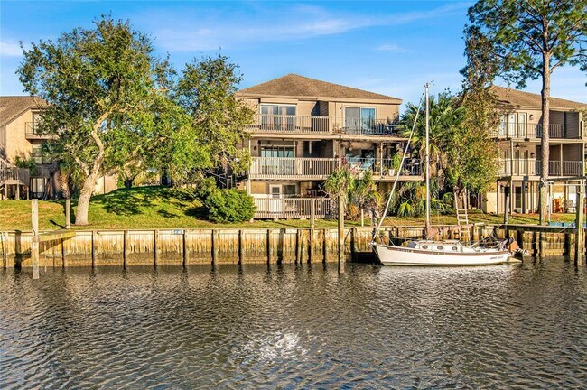 Building Photo - 18138 Bal Harbour Dr