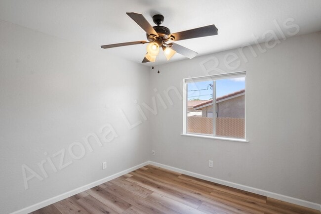 Building Photo - OSBO3240