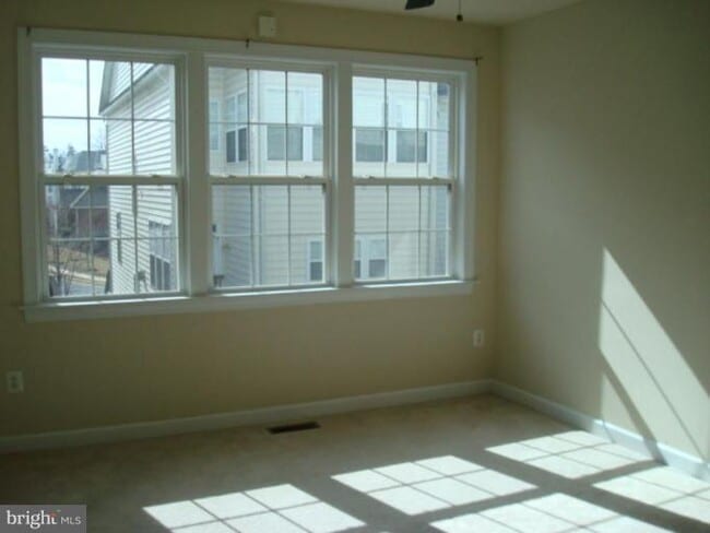 Building Photo - 11445 Fogarty Ct