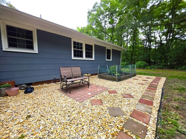 Building Photo - 31269 Eden Allen Rd
