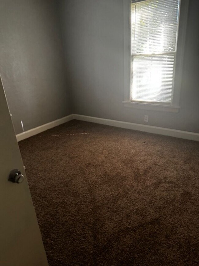 Building Photo - 4 Bedroom Home in Bethel Grove