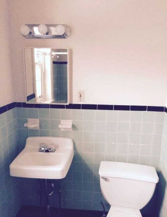 Building Photo - 1447 Markley St