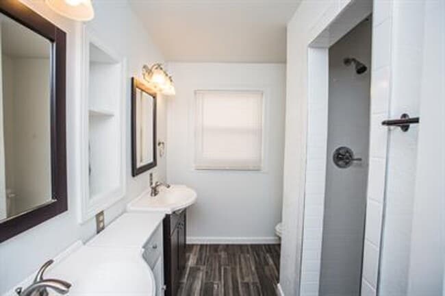 Building Photo - 1602 Avenue X