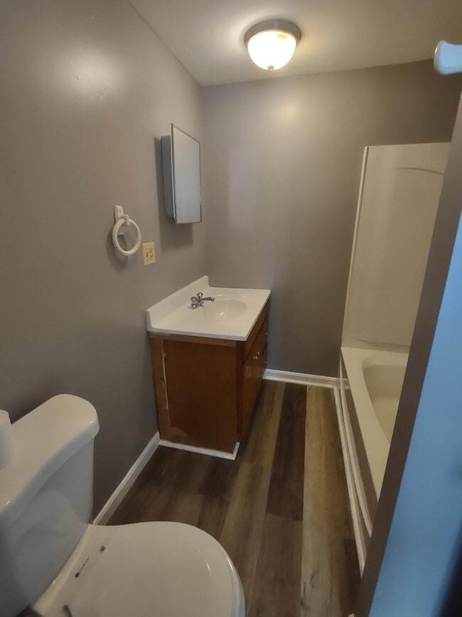 Building Photo - 184 S Main St