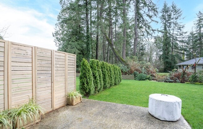 Building Photo - Updated Gig Harbor Duplex with Outdoor Space