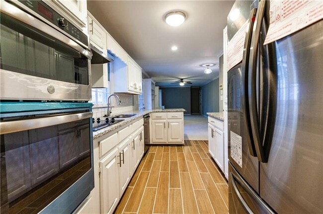 Building Photo - 2418 Sagamore Hills Dr