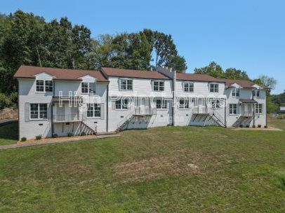 Building Photo - 400 Gallery Ln