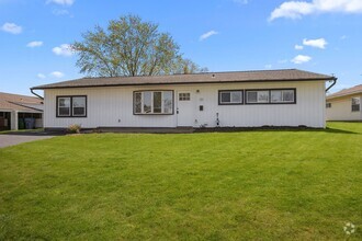 Building Photo - Beautiful brand new 4 bed 2 bath for Rent ...