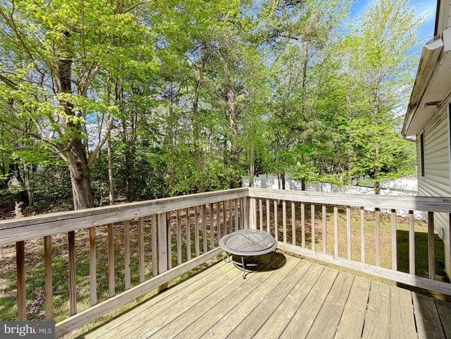 Building Photo - 46231 Sylvan Ct