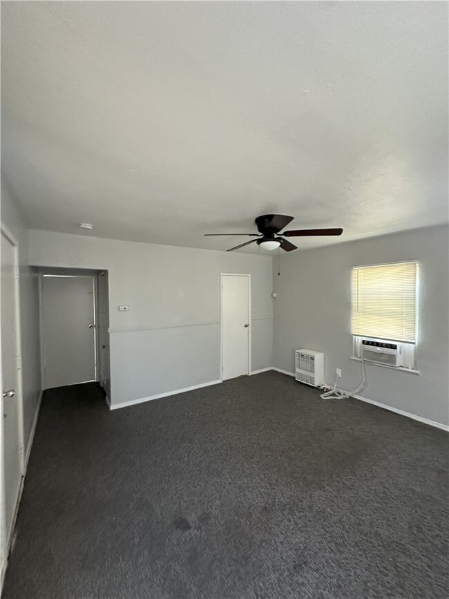 Primary Photo - 126 S Giovanola Ave