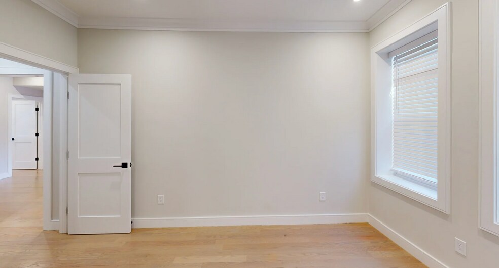 Building Photo - 164 Allston St