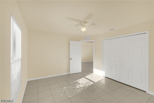Building Photo - 4623 SW 7th Pl
