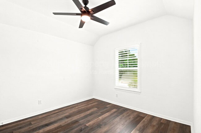 Building Photo - 1202 Vilamoura Ct