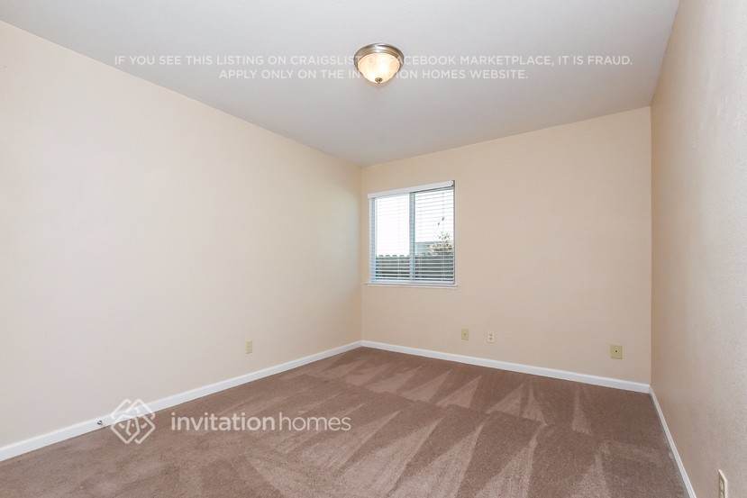 Building Photo - 8441 Solitude Ct