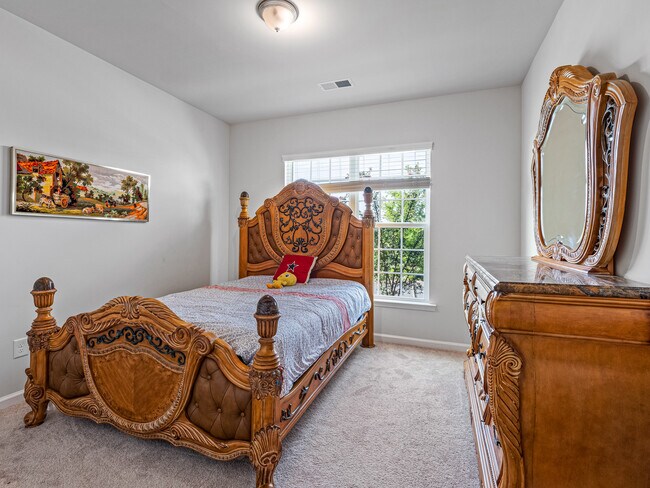 Building Photo - 15429 Topanga Dr