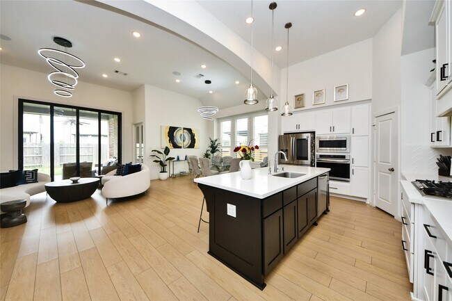 Building Photo - 23619 Bottlebrush Terrace Trl