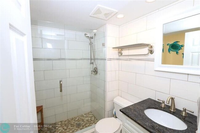 Building Photo - 9940 S Ocean Dr