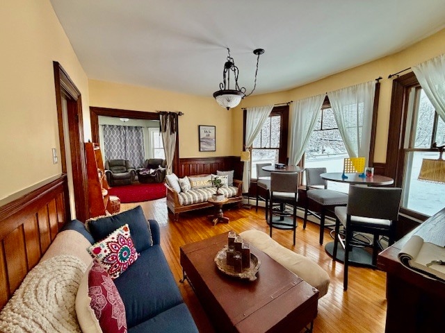 Building Photo - 10 Pine Point Rd