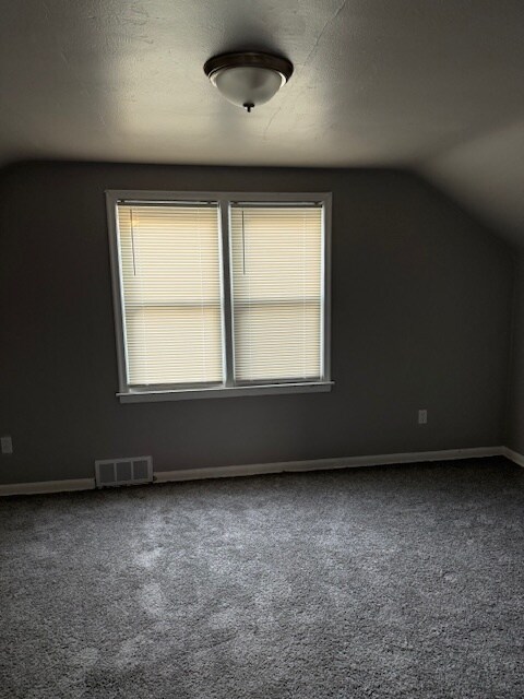 Building Photo - 15018 Seymour St