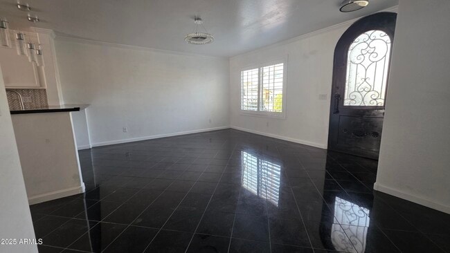 Building Photo - 1541 S 230th Ave