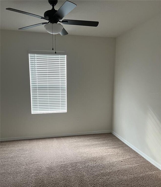 Building Photo - 930 Summer Glen Dr