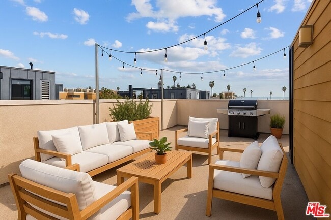 Building Photo - 5637 W Observation Ln