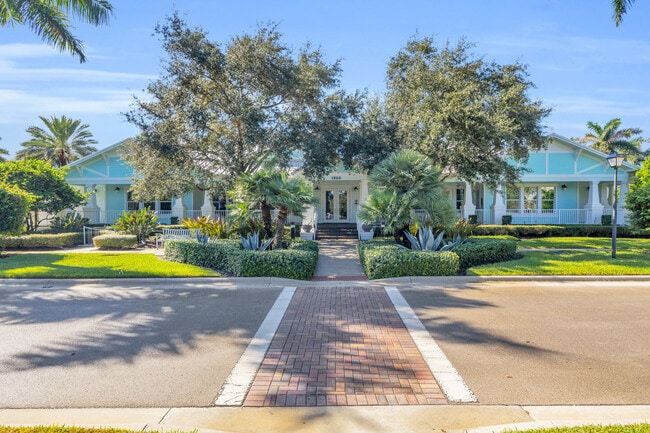 Building Photo - 1080 Community Dr