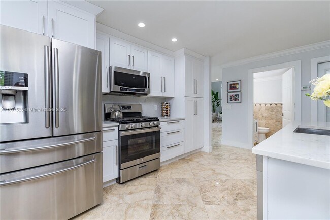 Building Photo - 14755 SW 123rd Ave