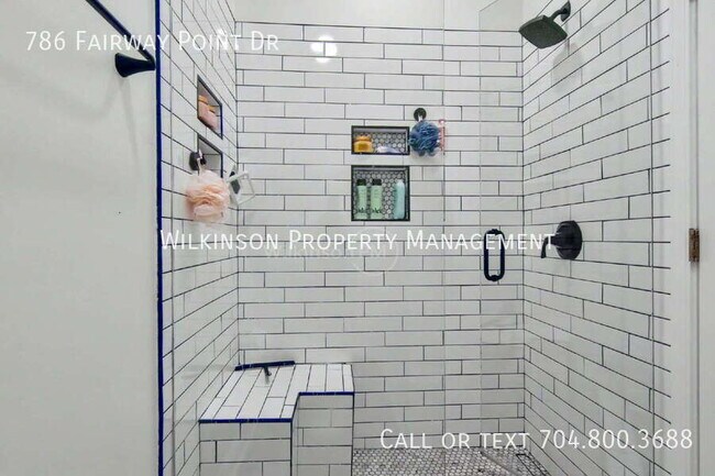 Building Photo - 786 Fairway Point Dr