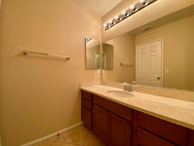 Building Photo - 1526 Milan Ct