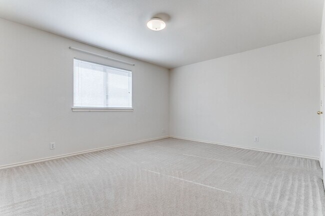 Building Photo - 4-BEDROOM IN PRESTON HOLLOW