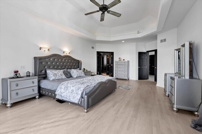 Building Photo - 4206 Royal Fox Dr